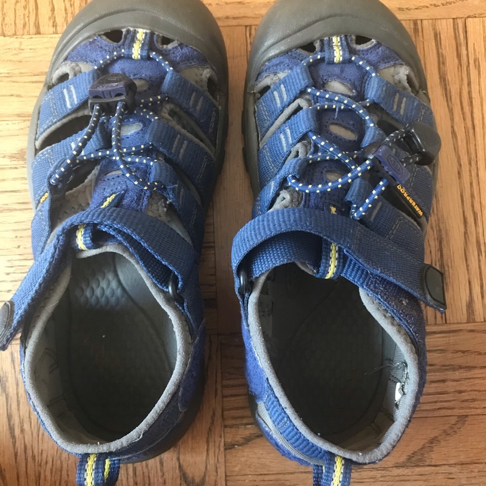 Keens unisex kid Newport H2 Sandal size 2M